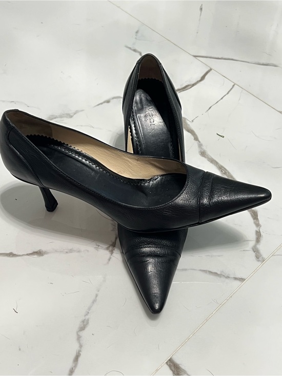 Gucci Shoes - Vintage Gucci Black Leather Pointed Toe Pumps Heels – Made in Italy – Size 8B
